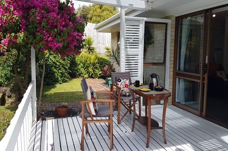 Photo of property in 2/34 Teal Crescent, Beach Haven, Auckland, 0626