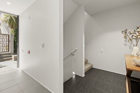 Photo of property in The Beeches Apartments, 4/60 Hallenstein Street, Queenstown, 9300