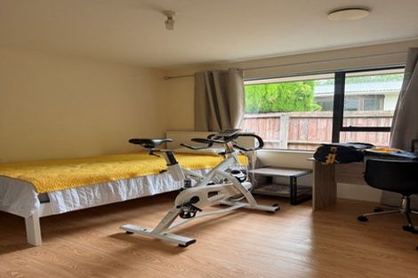 Photo of property in 18 Shaftesbury Street, Avonhead, Christchurch, 8042