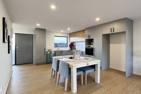Photo of property in 1/17 Rewarewa Road, Te Atatu Peninsula, Auckland, 0610