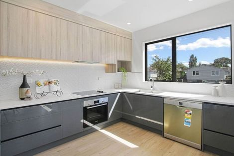 Photo of property in 1/15 Old Wairoa Road, Papakura, 2110