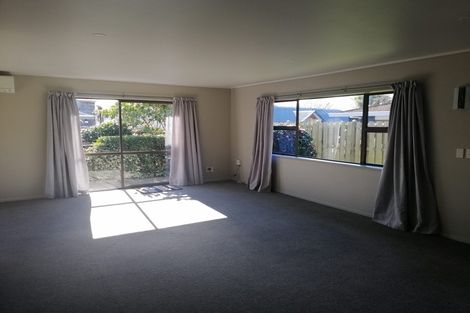 Photo of property in 7 Kathleen Place, Rainbow Point, Taupo, 3330