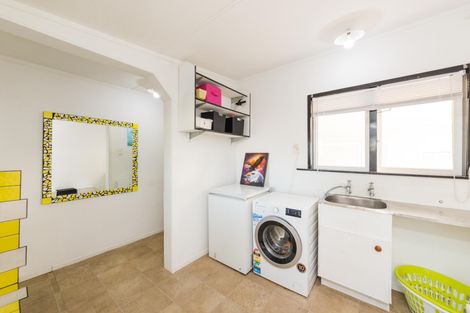 Photo of property in 19 Poole Street, Feilding, 4702