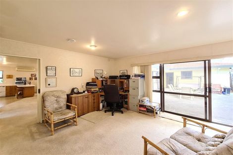 Photo of property in 100 Freyberg Avenue, Tamatea, Napier, 4112