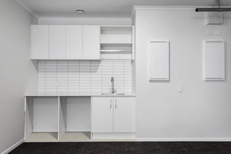 Photo of property in 6 Oyster Drive, Whenuapai, 0618