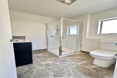 Photo of property in 17c Balmain Road, Birkenhead, Auckland, 0626