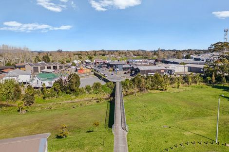 Photo of property in 24 Weza Lane, Kumeu, 0810