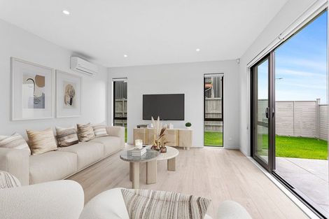 Photo of property in 45 Parkmore Drive, Rosehill, 2113