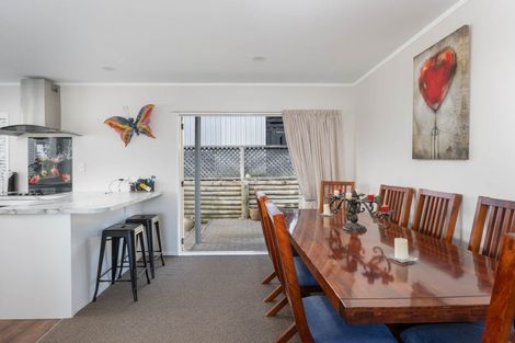 Photo of property in 37 Sunset Street, Hilltop, Taupo, 3330