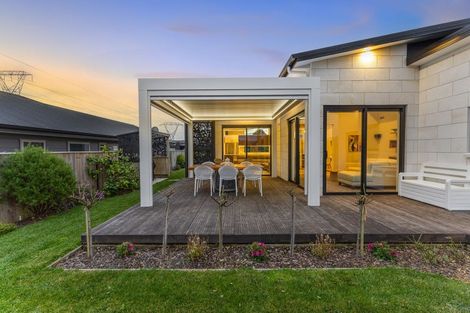 Photo of property in 4 Kaiwaru Place, Waikanae, 5036