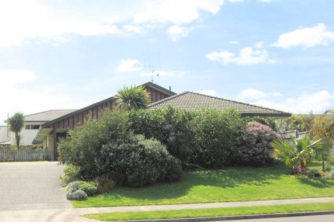 Photo of property in 15 Santa Monica Drive, Papamoa Beach, Papamoa, 3118