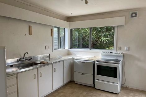 Photo of property in 11 Tyrian Close, Half Moon Bay, Auckland, 2012
