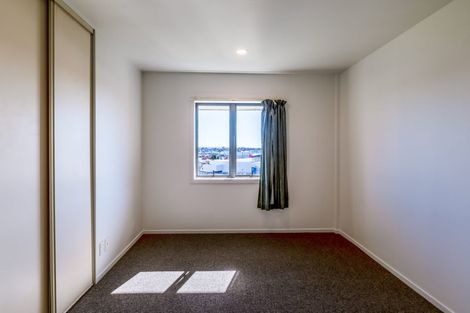 Photo of property in 5e/10 Crown Lynn Place, New Lynn, Auckland, 0600