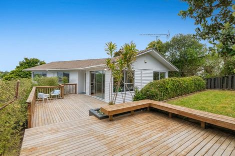 Photo of property in 14 Orton Street, Glenfield, Auckland, 0627