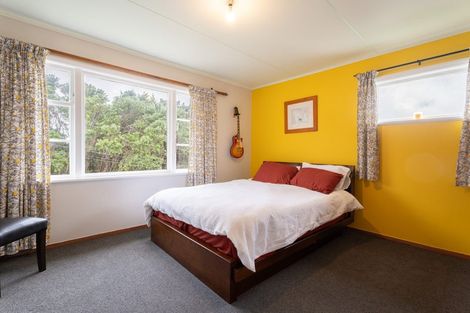Photo of property in 1 Rimu Street, Tawa, Wellington, 5028