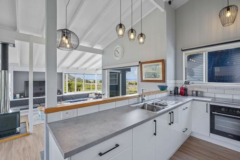 Photo of property in 3428 Pourerere Beach Road, Pourerere, Waipawa, 4271