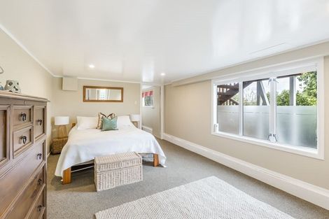 Photo of property in 1/19 Limmer Place, Browns Bay, Auckland, 0632