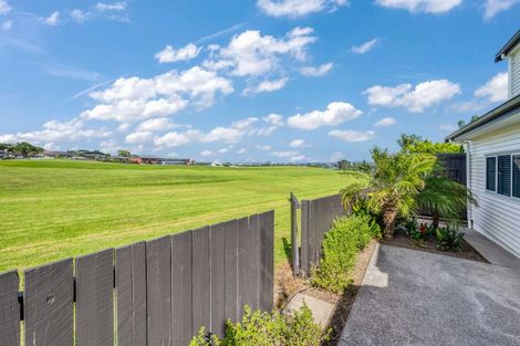 Photo of property in 53 Manor Park, Sunnyhills, Auckland, 2010