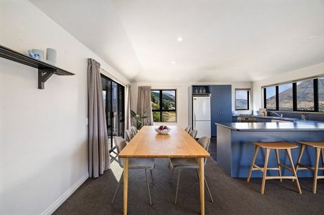Photo of property in 5 Gum Lane, Queenstown, 9300