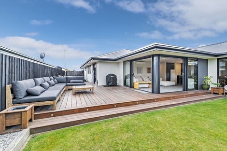 Photo of property in 3 Guyon Street, Marshland, Christchurch, 8083