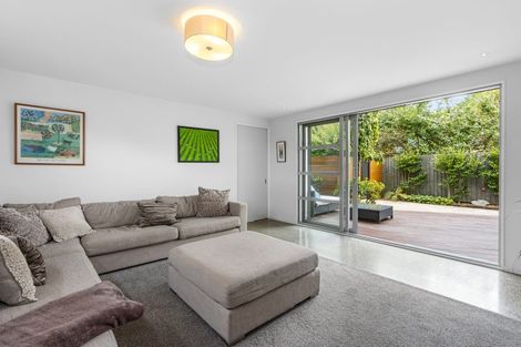 Photo of property in 21a Guildford Street, Burnside, Christchurch, 8053
