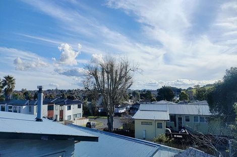 Photo of property in 4a Pauline Place, Bucklands Beach, Auckland, 2014