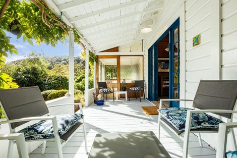 Photo of property in 3 Huia Road, Days Bay, Lower Hutt, 5013