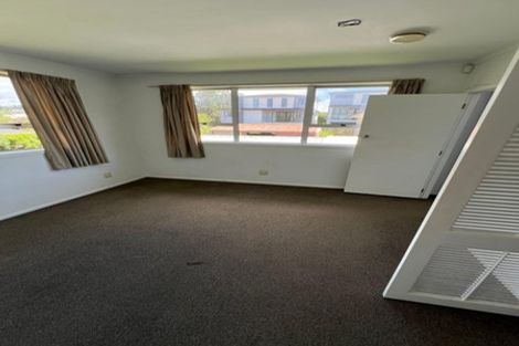 Photo of property in 8 Wylie Avenue, Sunnynook, Auckland, 0620