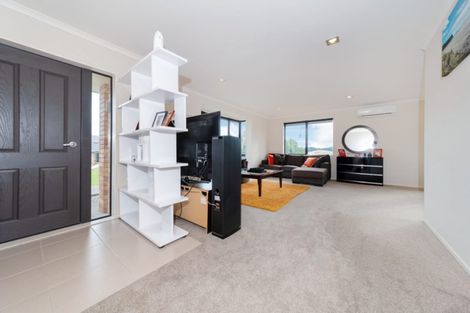 Photo of property in 61 Tiriwa Drive, Massey, Auckland, 0614