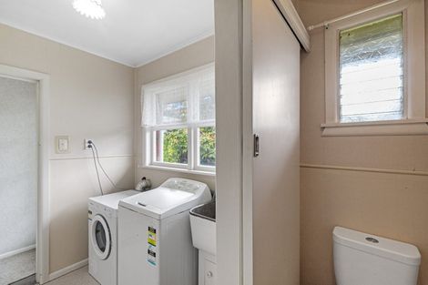 Photo of property in 22 Sutton Crescent, Hillcrest, Hamilton, 3216