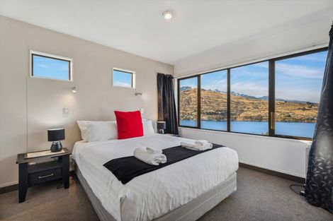 Photo of property in 18 Woodbury Rise, Queenstown, 9300