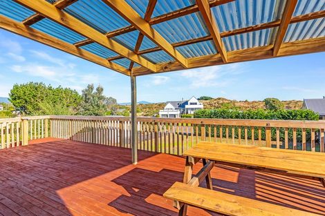 Photo of property in 3 James Street, Waikawa Beach, Manakau, 5573