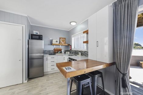 Photo of property in 68 Owhiro Bay Parade, Owhiro Bay, Wellington, 6023