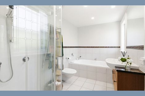 Photo of property in 15 Lucknow Terrace, Khandallah, Wellington, 6035