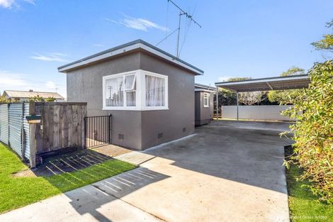 Photo of property in 20 Miro Street, Castlecliff, Whanganui, 4501