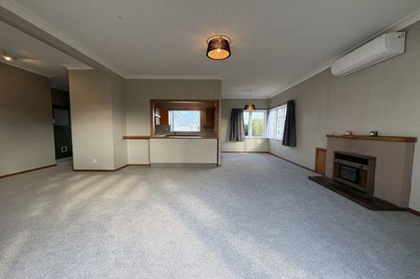 Photo of property in 17 Howard Road, Taradale, Napier, 4112