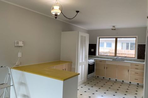 Photo of property in 2/48 Stanniland Street, Sunnyhills, Auckland, 2010