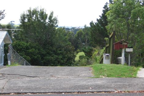 Photo of property in 13 Holt Avenue, Torbay, Auckland, 0630