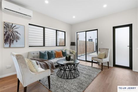 Photo of property in 105b Grove Road, Papakura, 2110