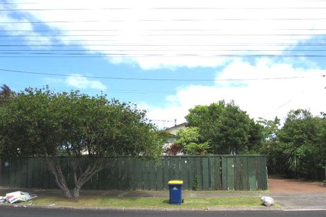 Photo of property in 1/215 Eskdale Road, Birkenhead, Auckland, 0626
