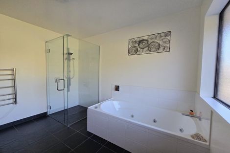 Photo of property in 16 Gibson Street, Ross, 7812