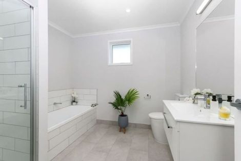 Photo of property in 54 Hayfield Way, Karaka, Papakura, 2113