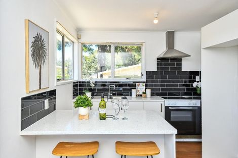 Photo of property in 33 Killington Crescent, Mangere, Auckland, 2022