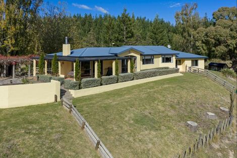 Photo of property in 1544 Kahuranaki Road, Kahuranaki, Havelock North, 4295