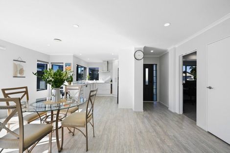 Photo of property in 13 Mangakoea Place, St Andrews, Hamilton, 3200