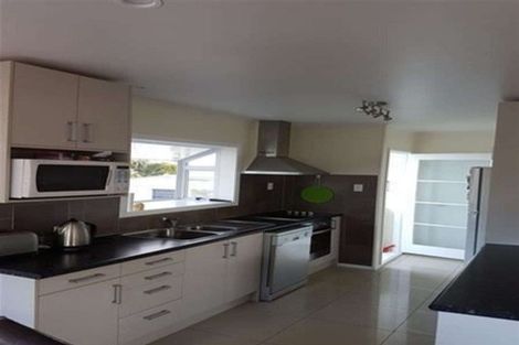 Photo of property in 55 Divich Avenue, Te Atatu South, Auckland, 0610