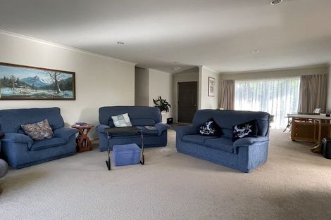 Photo of property in 29 Saltwood Street, Red Beach, 0932