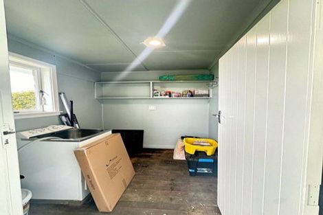 Photo of property in 479 Waitakere Road, Taupaki, Henderson, 0782