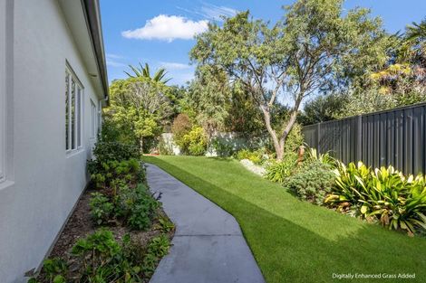 Photo of property in 28 Delta Mews Place, Clive, 4102