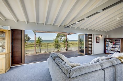 Photo of property in 54 Le Quesne Road, Bay View, Napier, 4104
